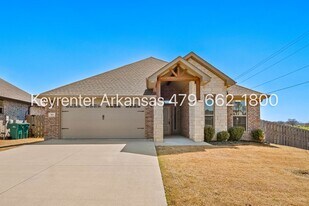 761 Melrose Pl in Bentonville, AR - Building Photo