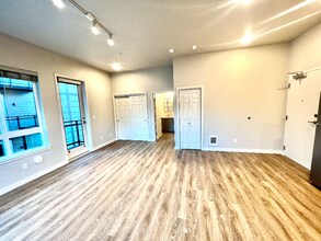 2330 Yakima Ct in Tacoma, WA - Building Photo - Building Photo