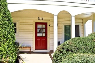 311 Tulip Ln in Freehold, NJ - Building Photo - Building Photo