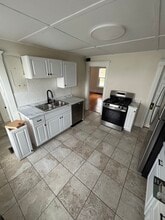 87 Highland Ave, Unit 1st floor in Westfield, MA - Building Photo - Building Photo