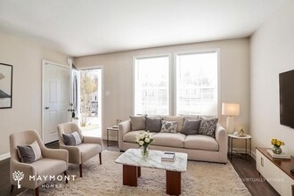 4015 Mountainridge Dr in Greensboro, NC - Foto de edificio - Building Photo