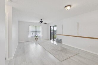 6537 SE Federal Hwy in Stuart, FL - Building Photo - Building Photo
