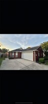 11906 Oakner Dr in Tomball, TX - Building Photo
