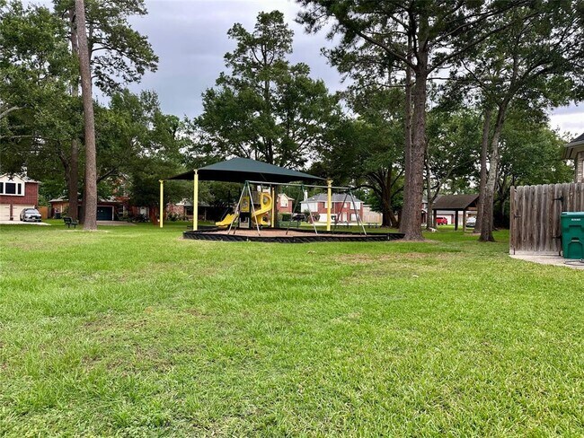 21818 Windsor Castle Dr in Spring, TX - Building Photo - Building Photo