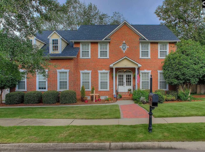 110 Belfair Rd in Irmo, SC - Foto de edificio