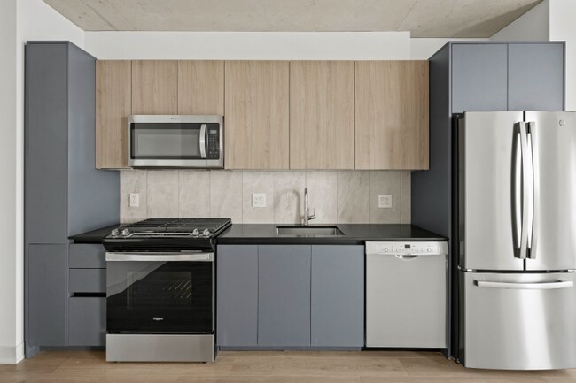 property at 232 W Polk St