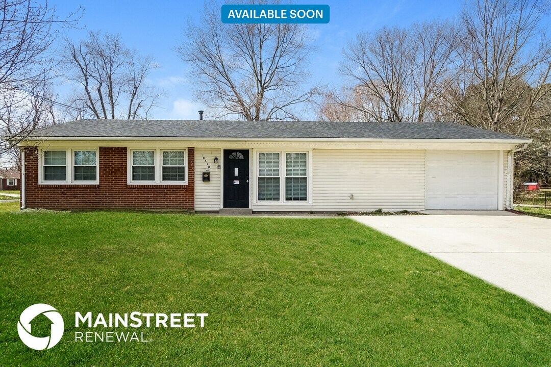 10610 Grafton Hall Rd in Louisville, KY - Building Photo