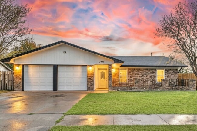 property at 1710 Sunset St