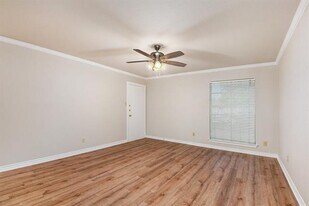4008 Ridglea Country Club Dr in Fort Worth, TX - Building Photo
