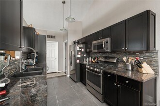 22685 E Ontario Dr in Aurora, CO - Building Photo - Building Photo