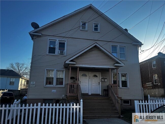 property at 186 Comstock St