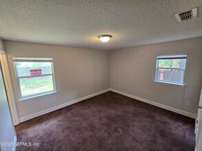 2432 Firestone Rd in Jacksonville, FL - Building Photo - Building Photo