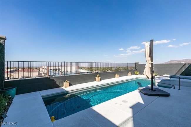 property at 2162 Sunset Valley St