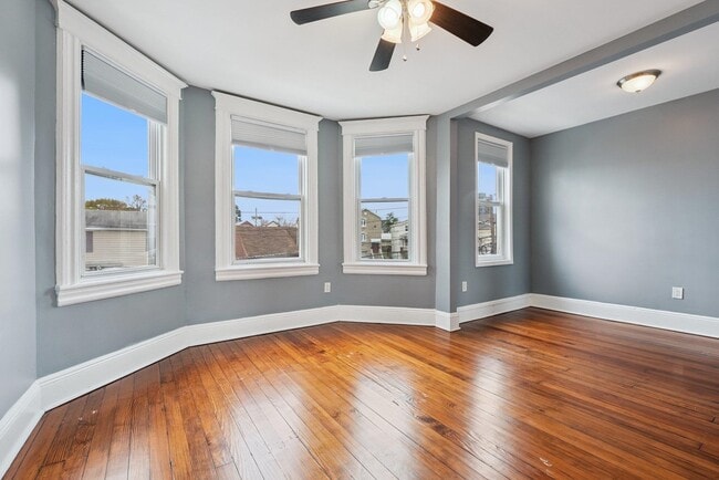 property at 41 E 48th St