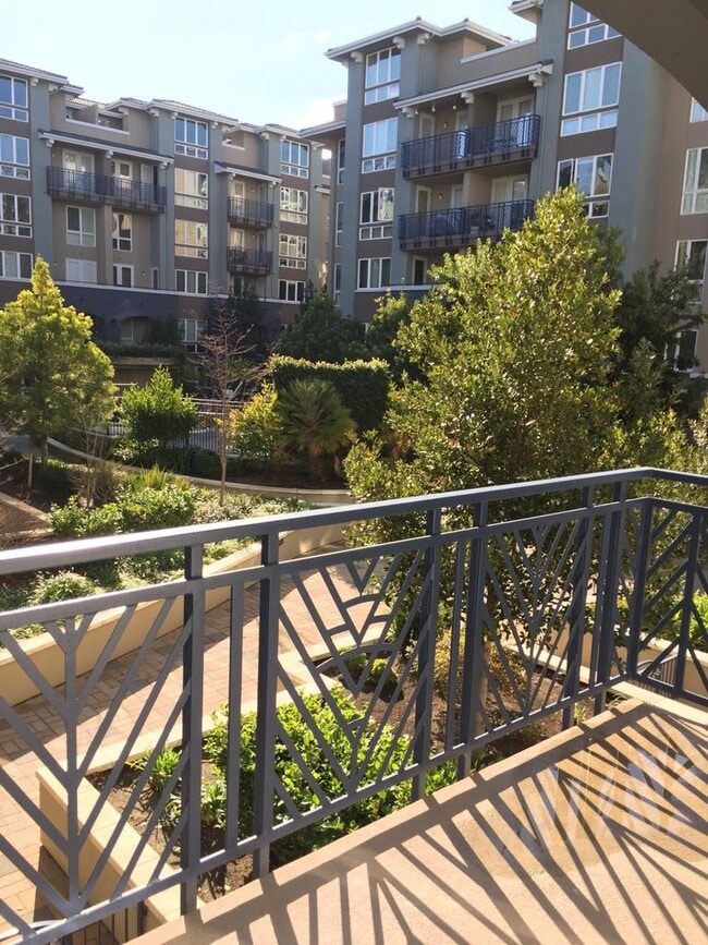 5501 DeMarcus Blvd #328, Unit 328 in Dublin, CA - Building Photo - Building Photo