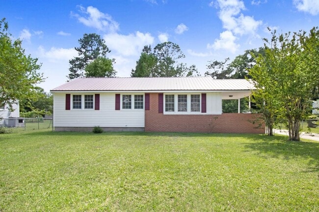 property at 1307 North Dr