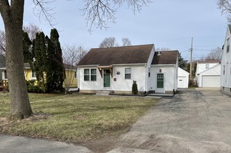 1518 Hooker Ave in Madison, WI - Building Photo - Building Photo