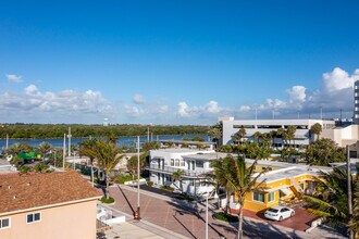 325 Roosevelt St in Hollywood, FL - Building Photo - Building Photo