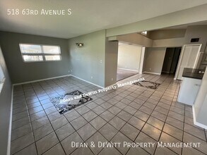 518 63rd Ave S in St. Petersburg, FL - Building Photo - Building Photo