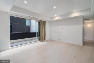 818 N 4th St-Unit -3A in Philadelphia, PA - Foto de edificio - Building Photo