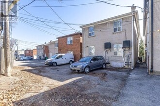 376 Lakeshore Rd W in Mississauga, ON - Building Photo - Building Photo