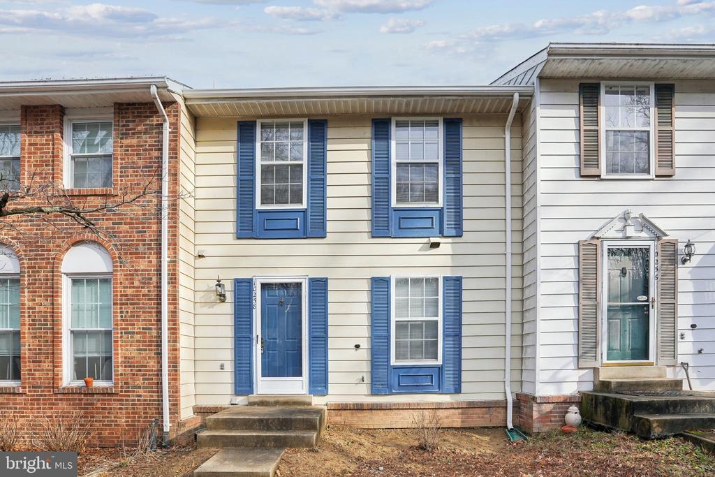 10258 Quiet Pond Terrace in Burke, VA - Building Photo