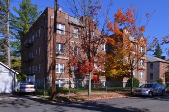 34 Merritt Ave in White Plains, NY - Foto de edificio - Building Photo