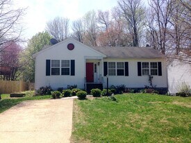 15 Oak Rd in Stafford, VA - Building Photo