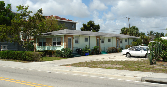 Illinois Apartments in Lake Worth, FL - Building Photo - Building Photo