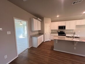 7216 E County Rd 99 1/2 in Midland, TX - Building Photo - Building Photo