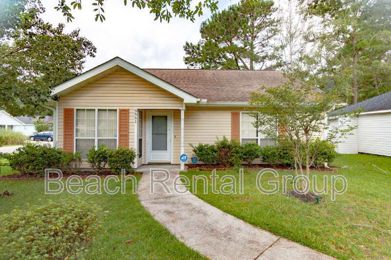 6661 Wisteria Dr in Myrtle Beach, SC - Building Photo