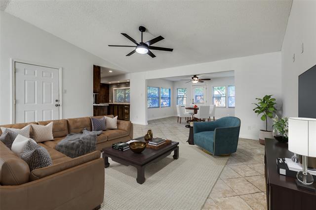 108 Mariana Dr in Richardson, TX - Building Photo