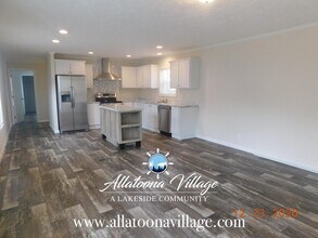 4687 Cox St in Acworth, GA - Building Photo - Building Photo