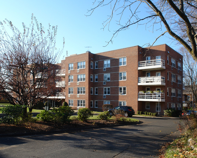 Fairfield House Condo in Greenwich, CT - Foto de edificio - Building Photo