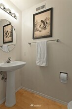 11894 NE 163rd Pl in Bothell, WA - Building Photo - Building Photo