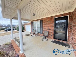 236 Misty Cove Ct in New Market, AL - Building Photo - Building Photo