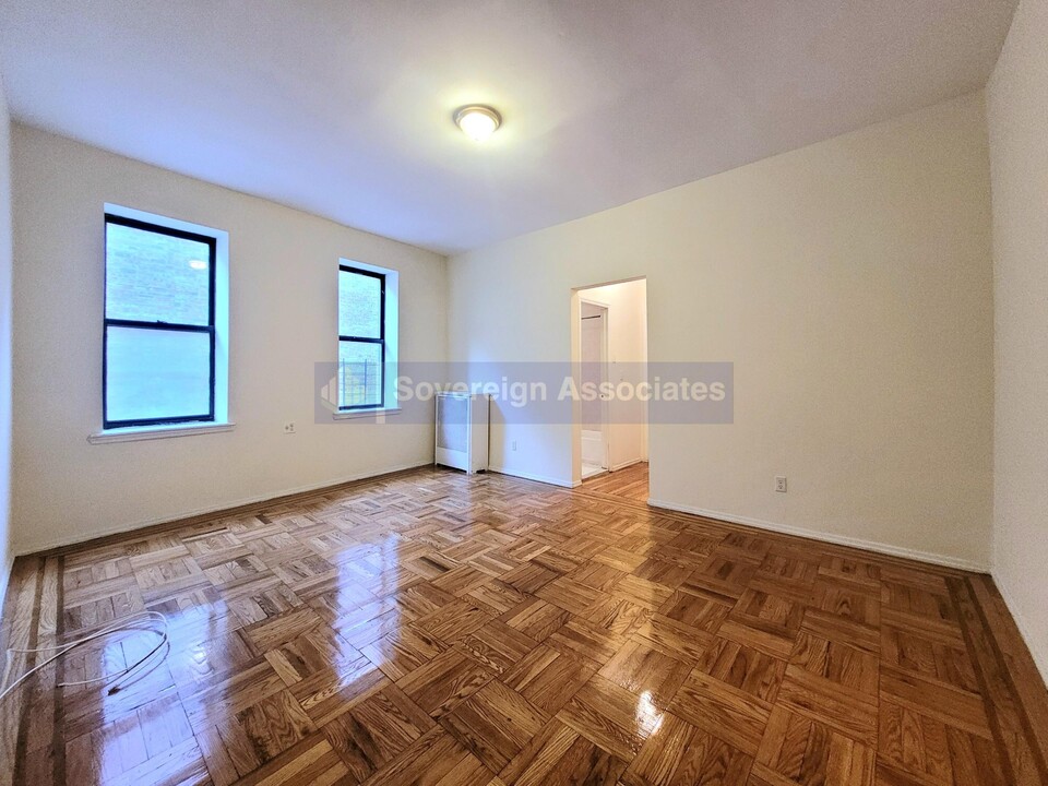 1803 Riverside Dr in New York, NY - Building Photo