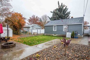 2212 W Olympic Ave in Spokane, WA - Building Photo