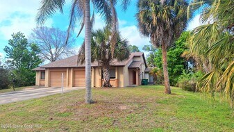 4164 Fishermans Pl in Cocoa, FL - Building Photo
