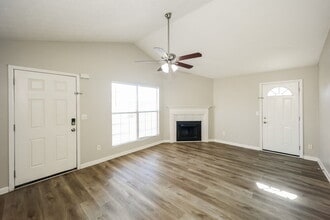 220 Willow Springs Dr in Jonesboro, GA - Building Photo - Building Photo