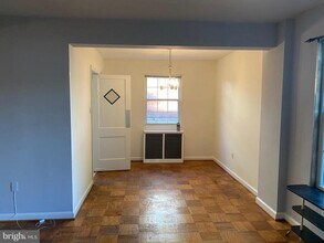 1300 N Meade St in Arlington, VA - Building Photo - Building Photo