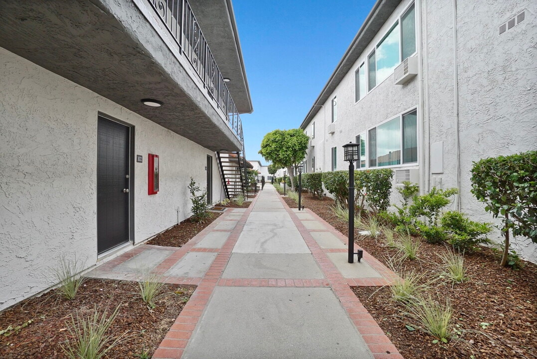 Tierra Del Sol in Montebello, CA - Foto de edificio