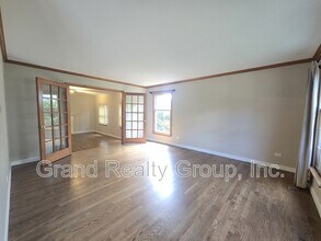 1565 Old Barn Cir in Libertyville, IL - Building Photo - Building Photo