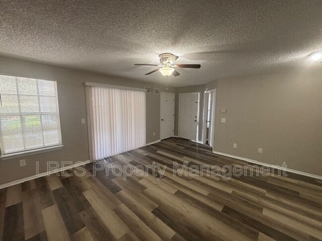 5148 Park Central Dr in Orlando, FL - Foto de edificio - Building Photo