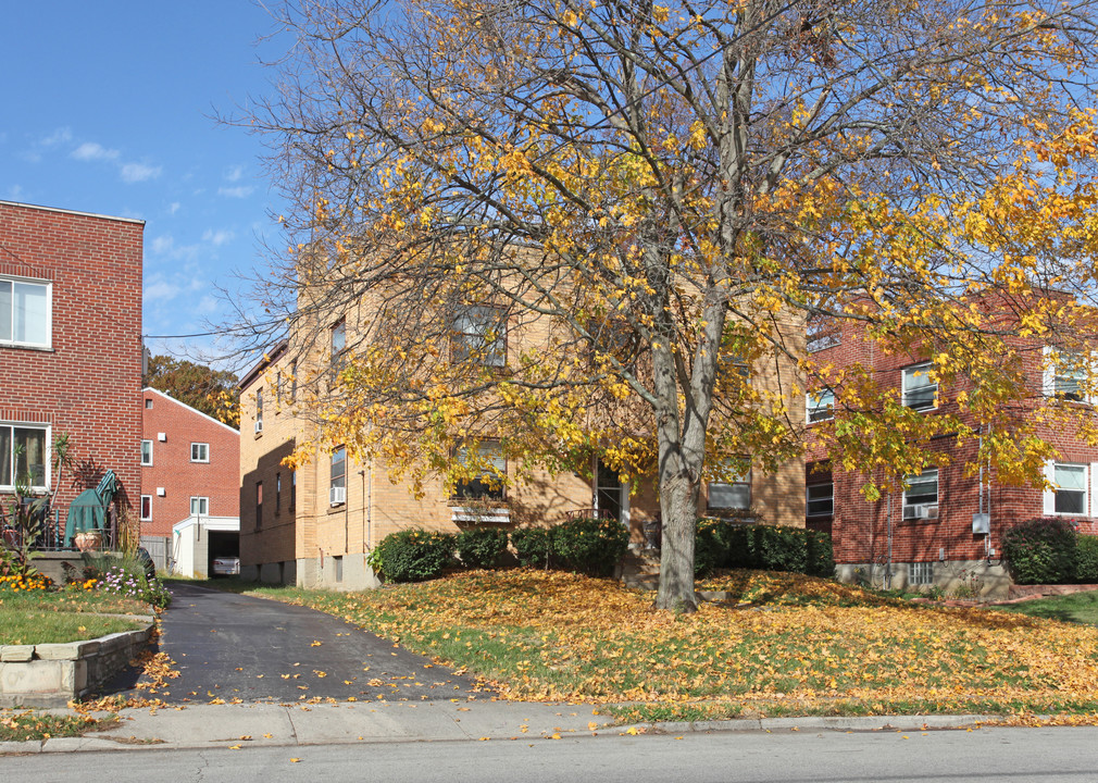 1525 Sutton Ave in Mount Washington, OH - Building Photo