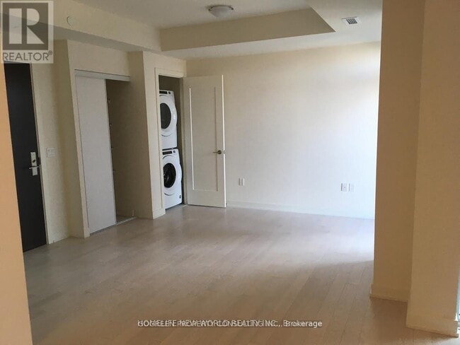 330 Richmond St W in Toronto, ON - Building Photo - Building Photo