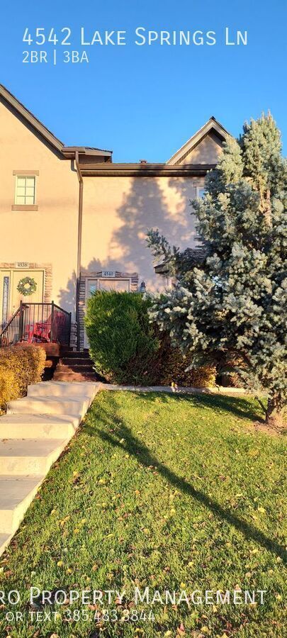 4542 Lake Springs Ln in Millcreek, UT - Building Photo - Building Photo