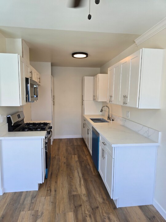 4469 Murietta Ave in Los Angeles, CA - Building Photo