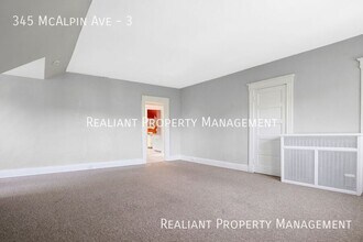 345 McAlpin Ave in Cincinnati, OH - Building Photo - Building Photo
