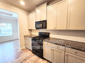 123 Hickory Village Cir in Canton, GA - Building Photo - Building Photo
